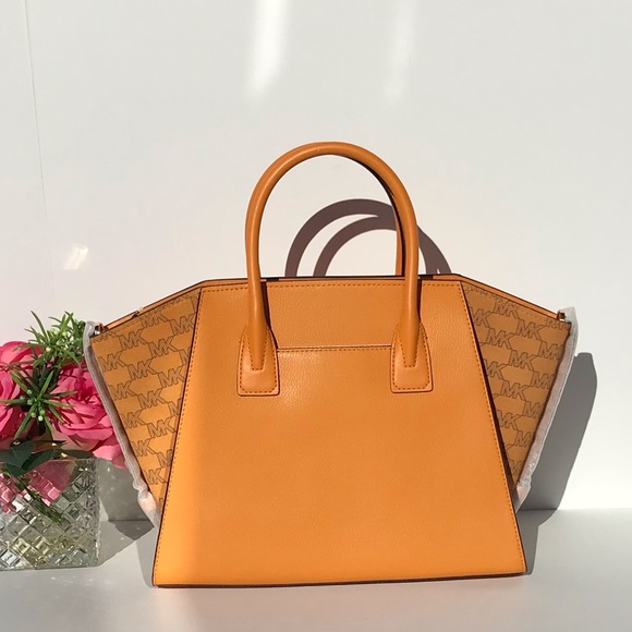 Michael Kors Avril LG Satchels - Picture 4 of 9